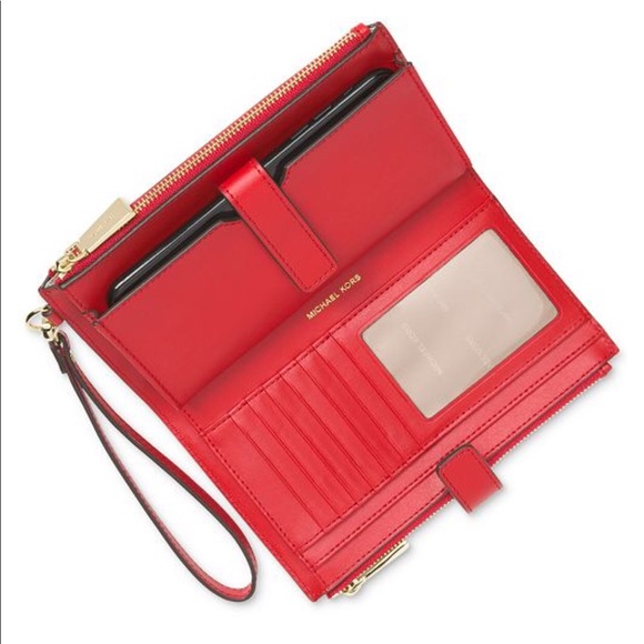 New Michael Kors Multifunction Wristlet - Picture 2 of 5